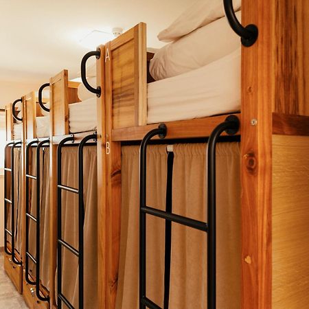 Lisbon Surf Hostel カルカヴェロス エクステリア 写真