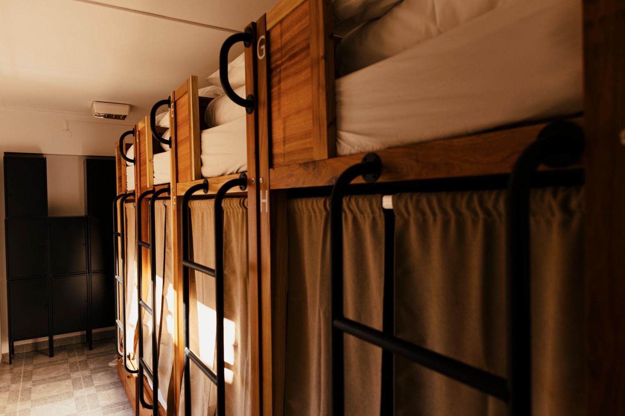 Lisbon Surf Hostel カルカヴェロス エクステリア 写真